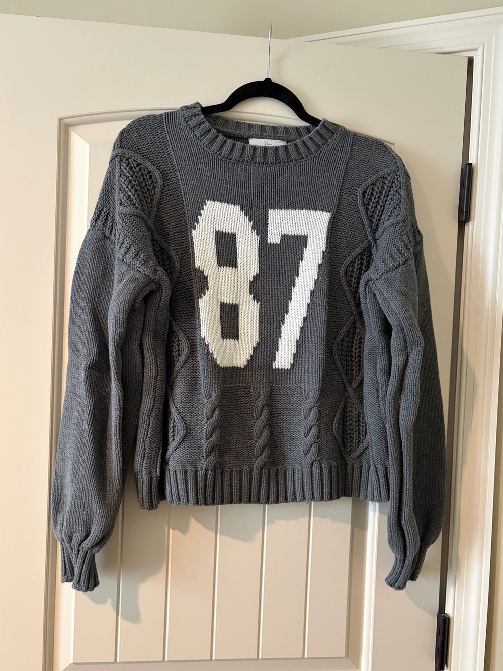 87 Sweater